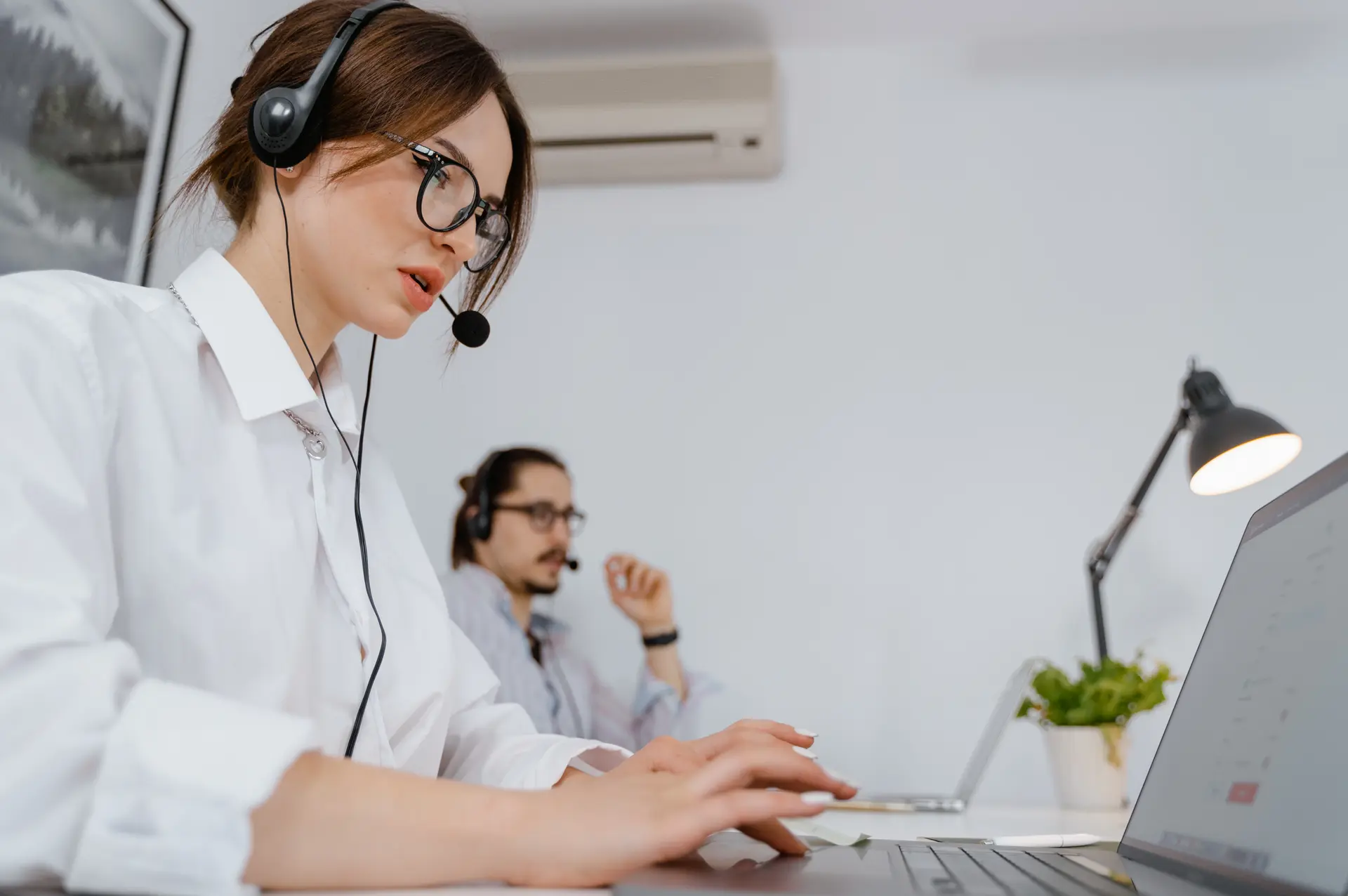 Admin support virtual assistant managing email, calendars, and daily office tasks