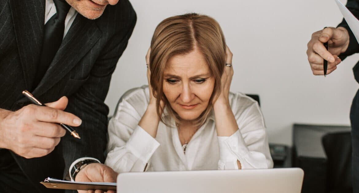 No Long-Term Contracts in Virtual Staffing: Why Flexibility Matters for Growing Businesses