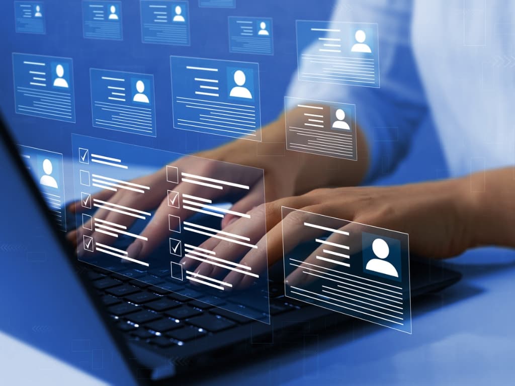 What is a Virtual Assistant? Full Guide for Small Businesses