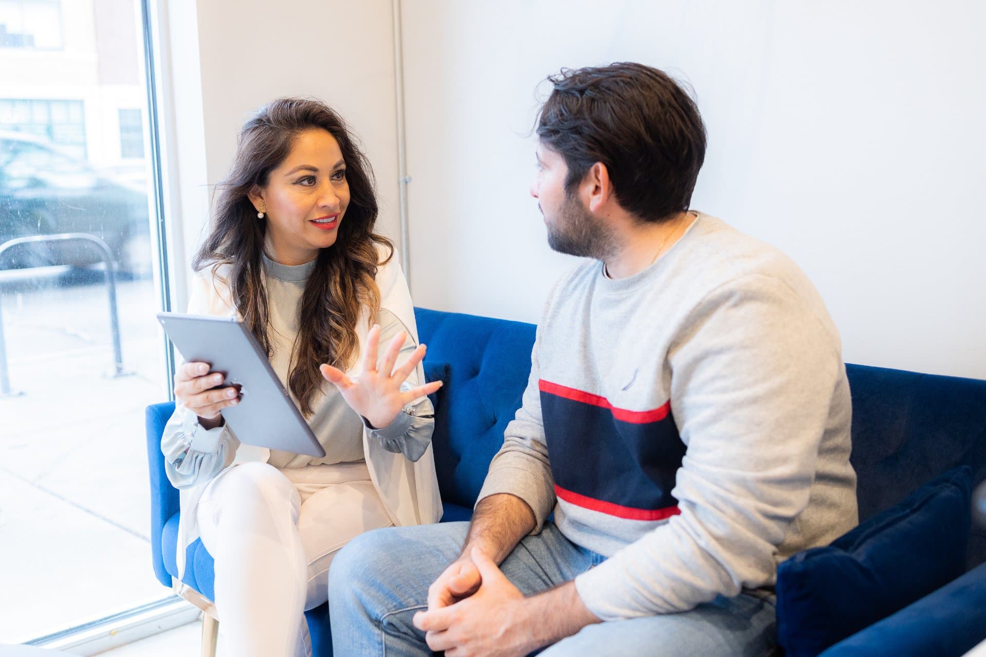 Bilingual Virtual Assistant Services: What to Expect