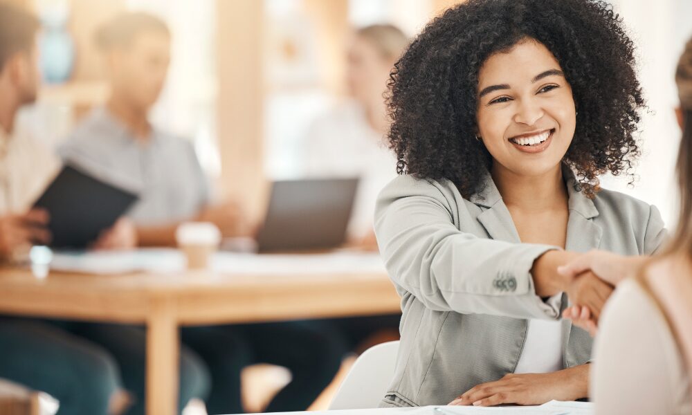 Alt-text- Virtual assistant services multilingual communication concept image.