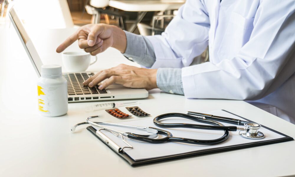 Alt-text- coordinator healthcare jobs in clinical settings